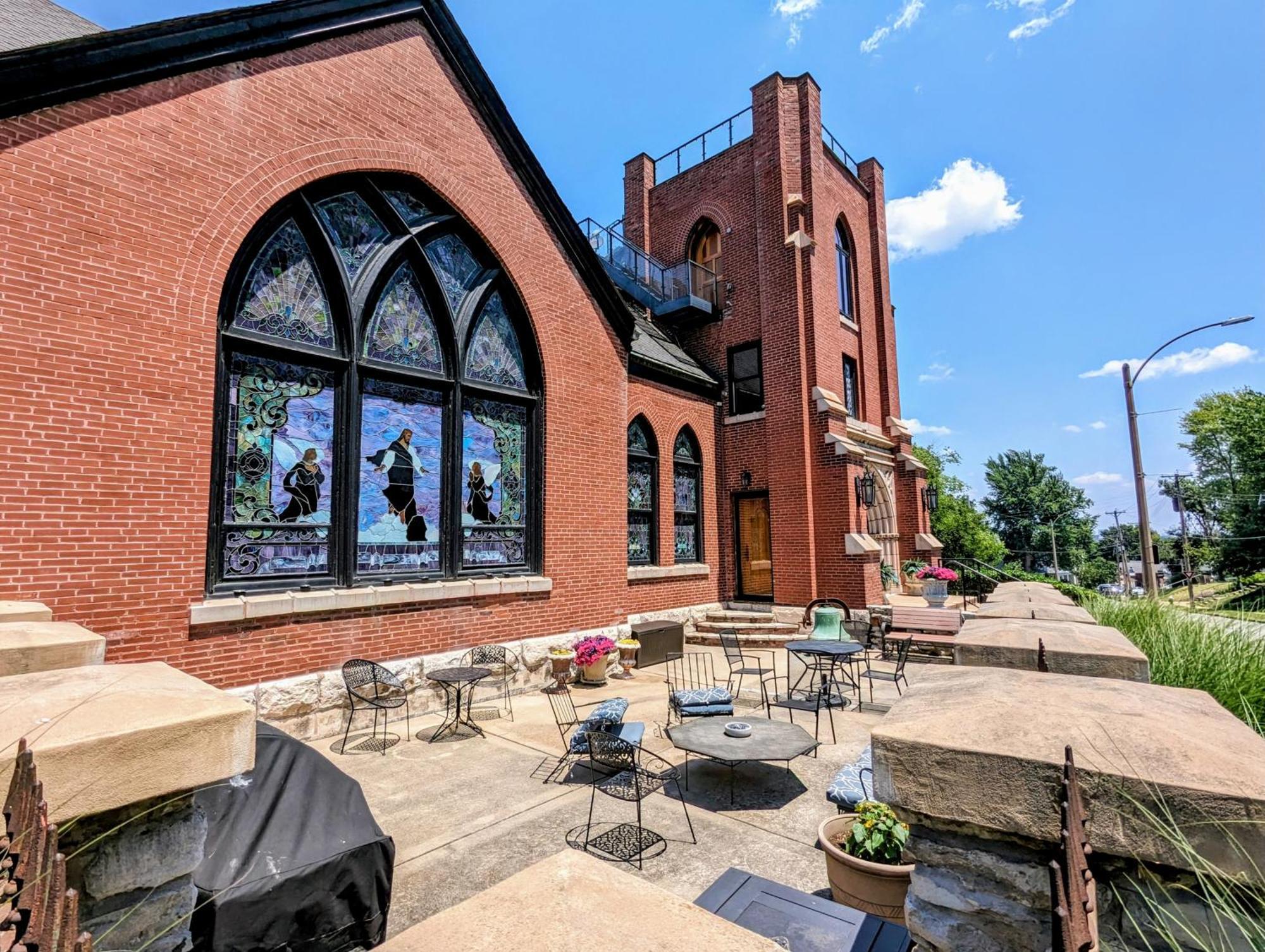 Gothic Heights Inn Clifton Heights Bagian luar foto