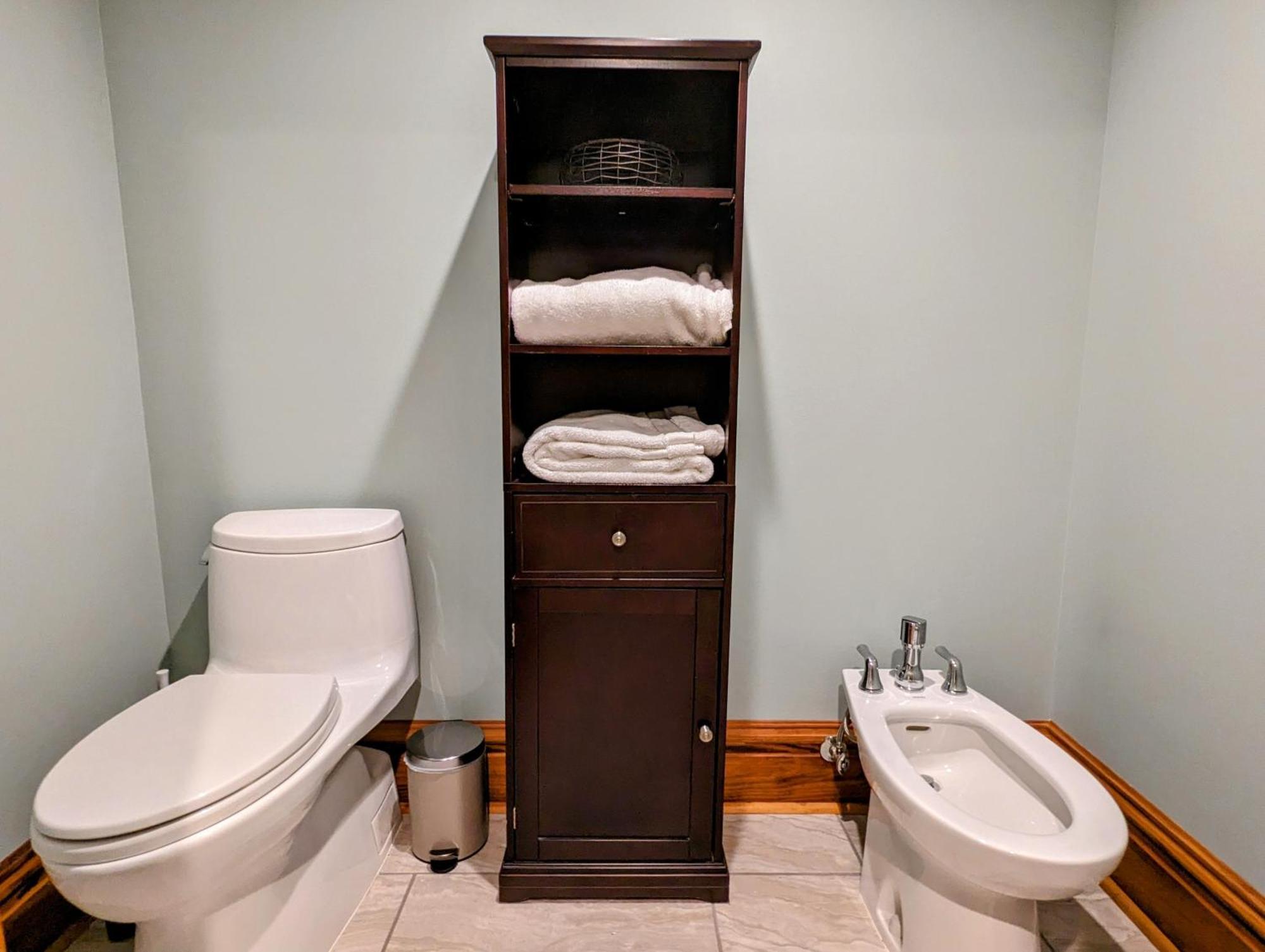Gothic Heights Inn Clifton Heights Bagian luar foto
